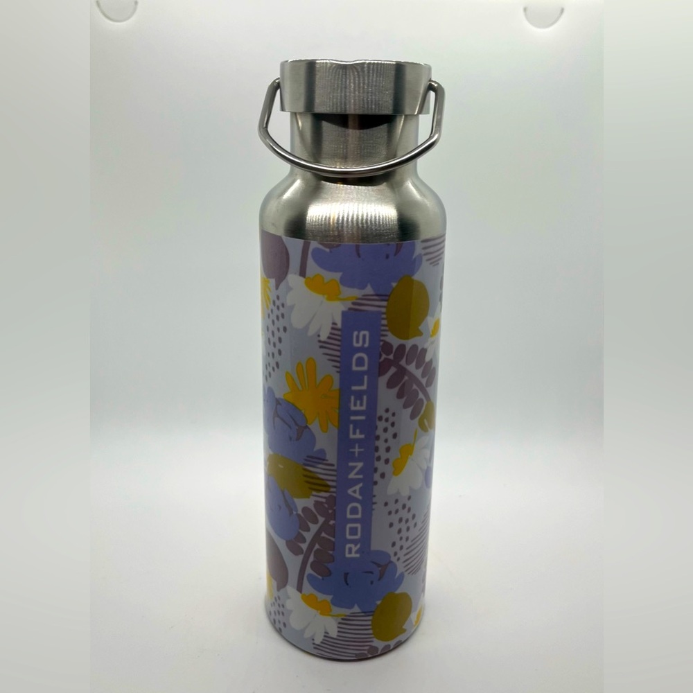 Rodan+Fields Insulated Stainless Steel Water Bottle‎ Blue Floral Design 9.5"